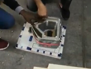 مُسافر معه صندوق غريب تم ضبطه في الجمارك السعودية - شاهد ماذا وجدوا ؟!